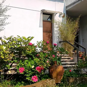  Bed & Breakfast Il Melograno