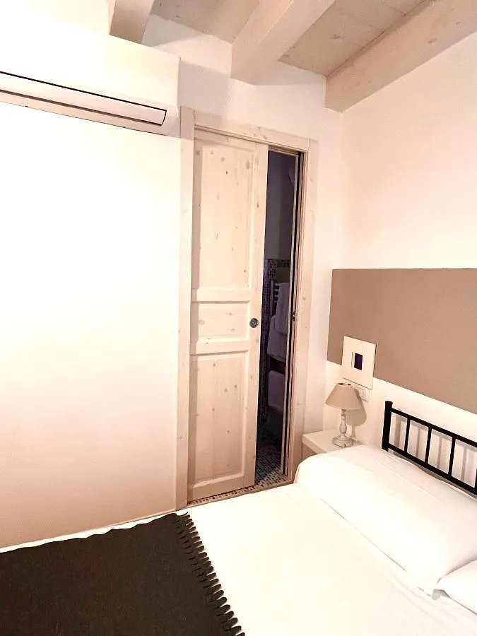 Residenza Serena B&B -Centro Storico Mantova Italy